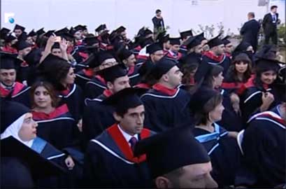 Rafik Hariri University graduation ceremony featured in Future tv-news