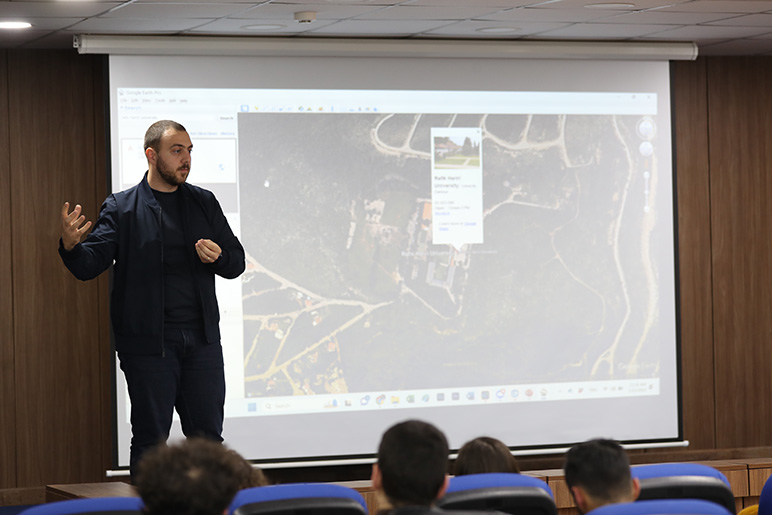 A seminar at RHU discusses the use of GIS in interpreting geographical data